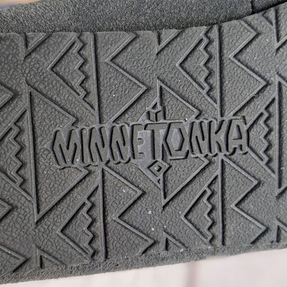 Minnetonka Jr. Trapper Moccasin Slippers - Picture 8 of 9